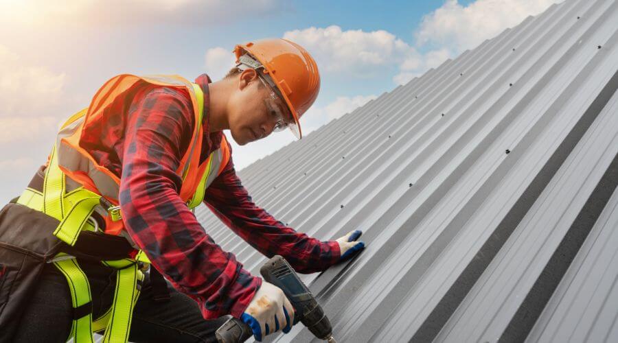 GAF roofing contractor in Packwood, IA